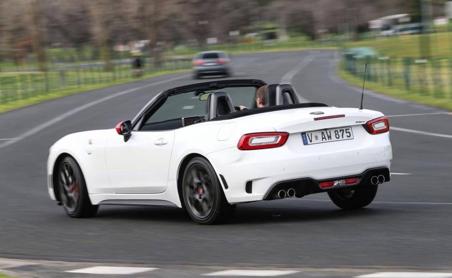  Abarth 124 Spider Monza Edition (348) 2018 года  (AU) (фото 5 из 23)